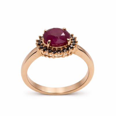 Złoty pierścionek z rubinem i czarnymi diamentami