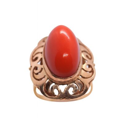 Złoty pierścionek z koralem