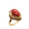 Złoty pierścionek z koralem