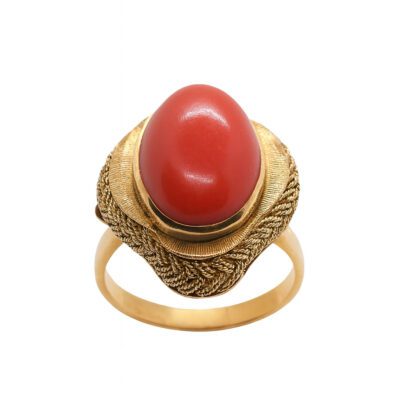 Złoty pierścionek z koralem