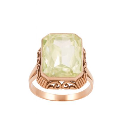 Złoty pierścionek z zielonym kamieniem